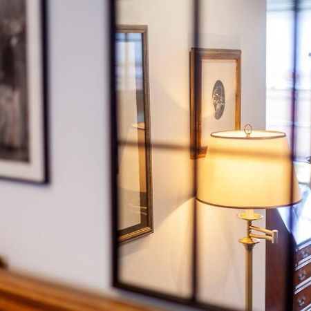 Apartamento Outstanding Antique 1Br Flat In Soho Londres Exterior foto